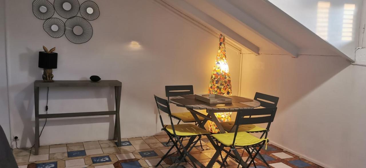 Malendure Bay Appartements Bouillante Eksteriør billede